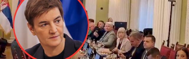 VI LJUDI NE ZNATE KO JE NA FAKULTETU, TO TRAJE GODINU DANA! Đilasov poslanik provocirao na sednici! "Nama su ruke bile krvave, a sada čekate rezultate istrage?"