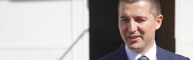 Ovi su jeli bunike! Bitanga se kiti tuđim perjem: Srpska policija uhapsila Zvicerovog kriminalca, Bečić proglasio "pobedu"!