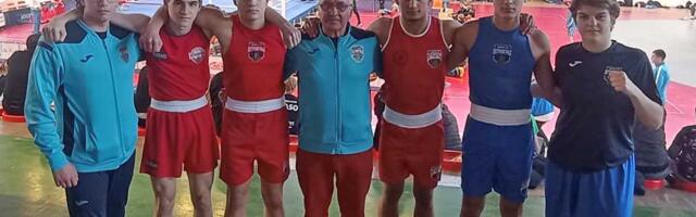 Bokserski klub Petrovgrad dobio pehar za najbolju omladinsku ekipu na prvenstvu Vojvodine