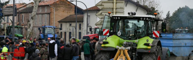 Пољопривредници у Француској од јутрос блокирали најмање пет ауто-путева