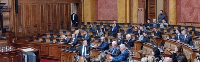 Skupština Srbije nastavlja rad u 15.00, vlast odbila sve predloge opozicije