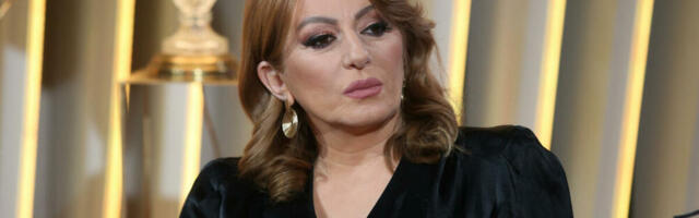 VIKI JE TADA DOŽIVELA PRAVI ŠOK: Ova osoba joj nasred groblja tražila da peva! "Ne, Miko, sačekaj, na groblju smo"