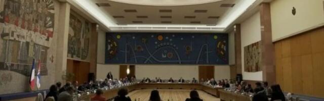 KONTINUIRANO POVEĆANJE INVESTICIJA JE NAJBOLJI DOKAZ DA JE SRBIJA MESTO GDE SU FRANCUSKE KOMPANIJE DOBRODOŠLE! Vučić se sastao sa predstavnicima MEDEF-a