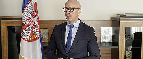 Srpska lista: Ostaju KM tablice