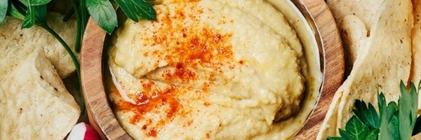 Kako sve možete da jedete humus osim uz tortilja čips?