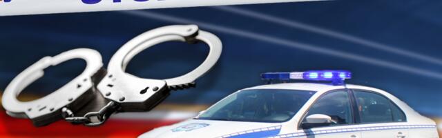 POLICIJA IH ZAUSTAVILA ZBOG SAOBRAĆAJNOG PREKRŠAJA, PA IH UHAPSILA! Bračni par iz Rožaja napao policajce: Protiv žene je podneta i krivična prijava!