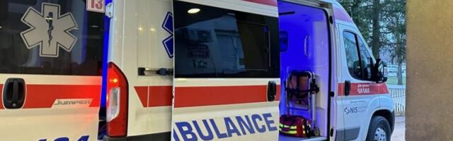 TEŠKA SAOBRAĆAJKA U ZEMUNU! Pune ruke posla za Hitnu pomoć!