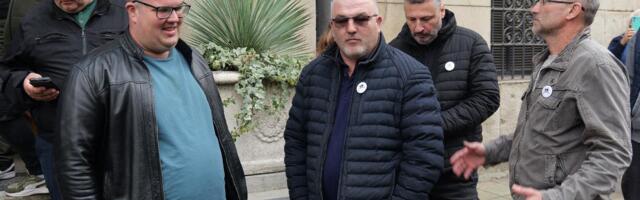 Građani blokirali Nemanjinu, poljoprivrednici na sastanku u Vladi