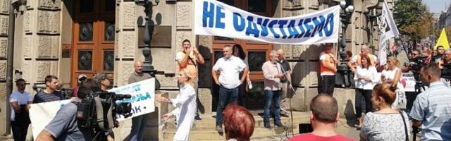 Prosvetari nastavljaju štrajk: U ovim gradovima će biti skraćeni časovi