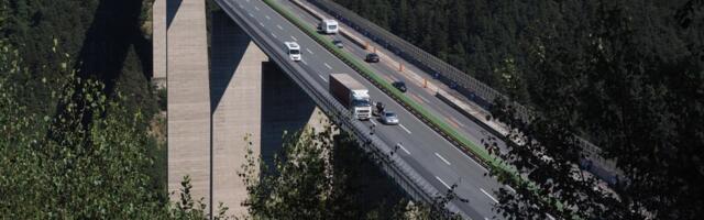 Nemci hirurški precizno pomerili most od 44.000 tona