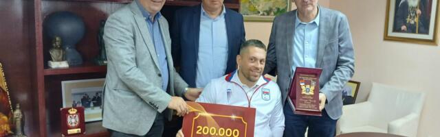 Opština Čajetina priredila prijem za svetskog šampiona Aleksandra Radišića