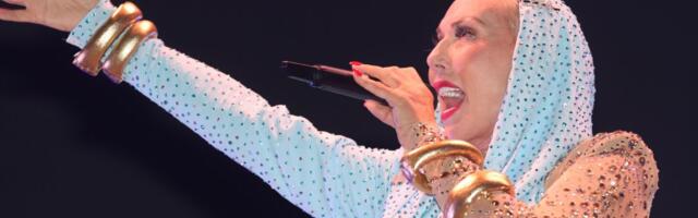 Ključna stvar koju radi za lepotu i TOP formu, potrebna je hrabrost: Lepa Brena nikad zategnutija u sedmoj deceniji