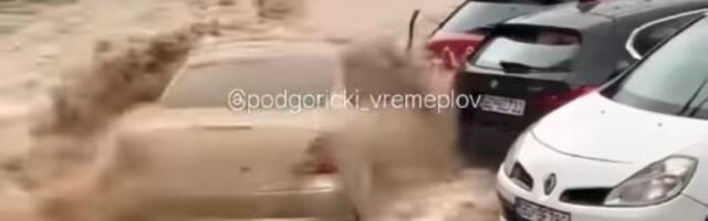 POTOP u Budvi: Bujice nose vozila, stanovi poplavljeni (VIDEO)
