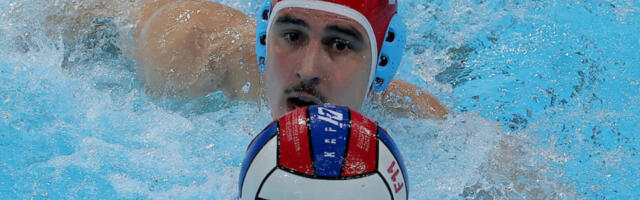 STAVITE JE U LUVR! MOĆNA SLIKA MILANA GLUŠCA: Golman objavio fotografiju za sva vremena (FOTO)