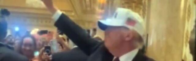 Pogledajte šta je radio Tramp sat vremena pre snažnog udara na Iran: Ova pesma je bila u pozadini