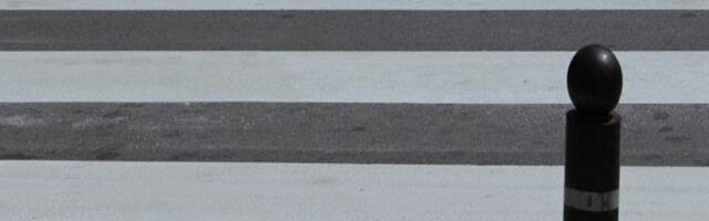 "Audi" naleteo na dečaka na pešačkom prelazu u Nišu, a potom udario u drugo vozilo