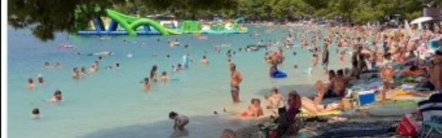 Odmor iz snova ili noćna mora? Fotografije iz Makarske izazvale lavinu komentara