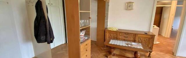 Na prodaju ponuđen stan u naselju 4. jul, nalazi se na prvom spratu (Foto)