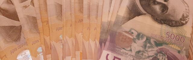 Plate u Srbiji od 46.000 dinara u uslužnim delatnostima do 280.000 programerima