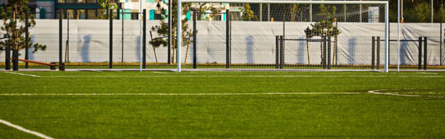 ZABORAVITE NA SRPSKE KOMENTATORE: Njegovi prenosi su NAJLUĐI U REGIONU! (VIDEO)