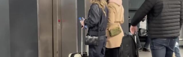 Poznati se u Srbiju vratili punih džepova: Evo koga smo sreli na aerodromu "Nikola Tesla"