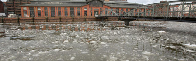 Огромне санте леда блокирале реку Елбу код Хамбурга