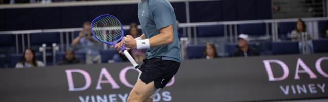 AMERIKANAC SRUŠIO SUNARODNIKA POSLE PREOKRETA: Šelton  pobedio Frica i osvojio ATP titulu u Dalasu