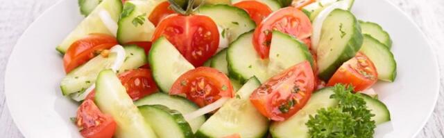 Omiljena salata Srba stvara probleme! Paradajz i krastavac zajedno nisu dobri za organizam