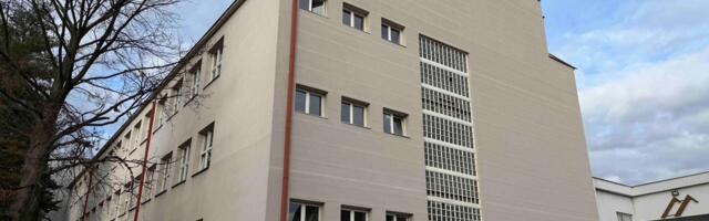 Za sanaciju fasade na objektu Gimnazije Leskovac iz gradskog budžeta isplaćeno 637.000 dinara