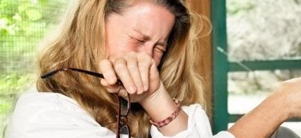 Muž je 10 godina slao novac svom sestriću, a sam sve saznala od svekrve: Jedna porodična večera srušila je moj brak do temelja