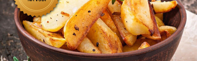 SAVRŠEN KROMPIR IZ RERNE BEZ KAPI ULJA ZA DANE POSTA NA VODI: Evo kako dobiti hrskavu koricu i sočan unutrašnji deo