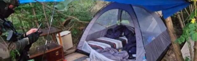 Uhapšeni Avganistanci kod Beograda: Policija upala u improvizovani kamp (FOTO)