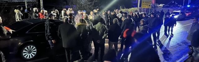 KUKAJU PRED IZBORE, DOŽIVE PORAZ - ALI GA PROGLASE USPEHOM PA GLUME DA SU ZADOVOLJNI! Blokaderi imaju uvek isti scenario za spašavanje sopstvenih zadnjica