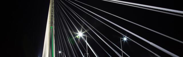 OMETAO SABRAĆAJ NA MOSTU NA ADI: Identifikovan i kažnjen vozač (84), kretao se tramvajskom bašticom