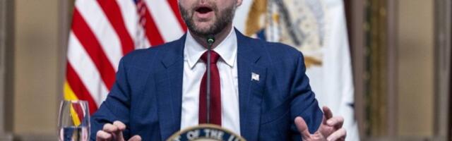 "DVOJE MOGU DA IGRAJU TU IGRU!" Vens OPTUŽIO Iran za "ekonomski terorizam" zbog zatvaranja Ormuskog moreuza - svet na ivici TOTALNOG KOLAPSA!