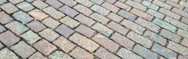 Beograd raspisao tender od 250 miliona dinara za obnovu saobraćajnica od betonskih ploča i kocke