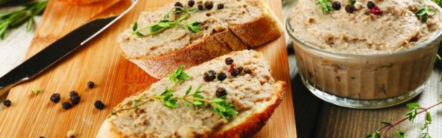 TRI RECEPTA ZA DOMAĆU PAŠTETU! Najukusniji namazi za svaki dan!