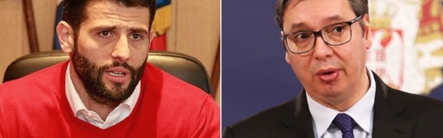 Šapić dobio člansku kartu SNS (VIDEO)