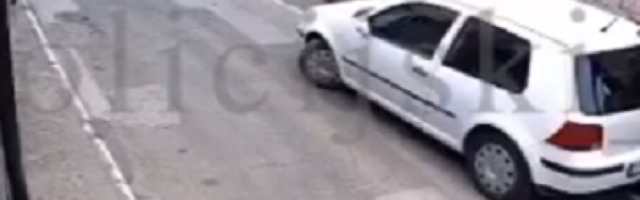 Četvorica mladića krišili policijski čas, a onda su se razleteli na sve strane (VIDEO)