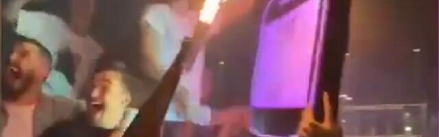 SKANDAL Igrači slavili otkaz trenera, navijači besni (VIDEO)