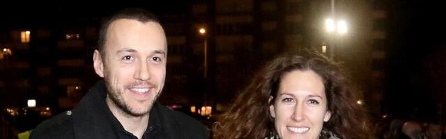 Dok mu bivša supruga prolazi kroz najteži životni period, Bane zaljubljen do ušiju