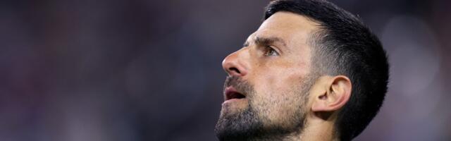 "Gledaš li meč, u p**ku materinu!?" Đoković nije mogao da diše protiv Drejpera