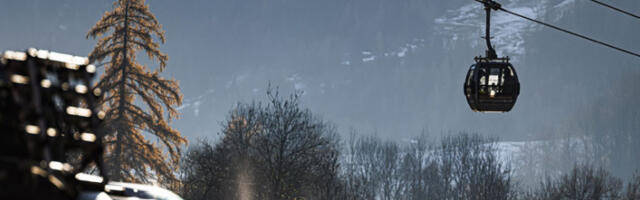 Швајцарски Алпи: ветар оборио гондолу, једна особа страдала