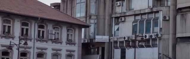 Kako Danas nezvanično saznaje „oboreno” je jedno biračko mesto na kome je pobedila studentska lista u Aranđelovcu, njihov pravni tim zaseda