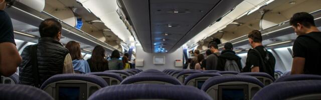 Sukob pijanih putnika "spustio" avion u Prištinu: Šok scena, bilo i pljuvanja, uletela albanska policija