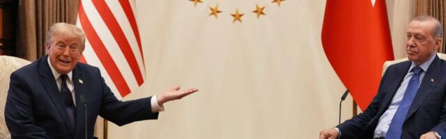 (VIDEO) Tramp šokirao Erdogana i sve prisutne! Izraz lica turskog predsednika govori sve: Novi potez Amerike će zapaliti planetu