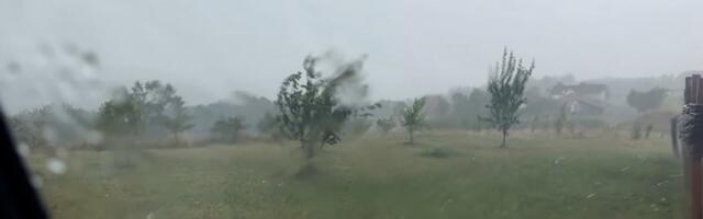 Nevreme zahvatilo zapadnu Srbiju - kiša praćena gradom sručila se na gornjomilanovačka sela