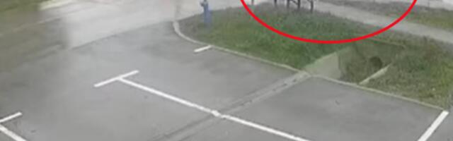 KARAMBOL U KIKINDI! Kamere snimile strašan sudar (VIDEO)