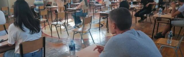 Svaki osmi osnovac vukovac, a na maloj maturi đaci iz dve trećine okruga ispod nacionalnog proseka