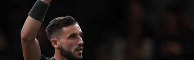 VERIO SE ČUVENI TENISER Damir Džumhur uz polarnu svetslost zaprosio atraktivnu doktorku (FOTO)